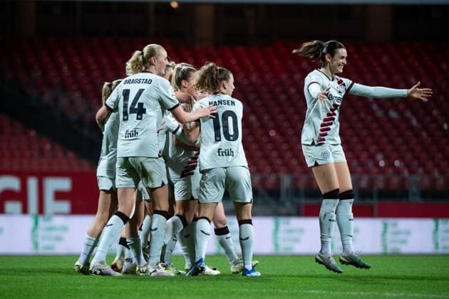 Melissa Friedrich Bayer 04 Leverkusen, 03 , Synne Skinnes Hansen Bayer 04 Leverkusen, 10 , Selina Ostermeier Bayer 04 Leverkusen, 02 and team celebrate the goal for 0 1, GER, FC Nuernberg vs Bayer 04 Leverkusen, Football Google Pixel Women Bundesliga, 13 Spieltag, Saison 2023 2024, 12 02 2024 DFB regulations prohibit any use of photographs as image sequences and or quasi video GER, FC Nuernberg vs Bayer 04 Leverkusen, Fußball Google Pixel Frauen Bundesliga, 13 Spieltag, Saison 2023 2024, 12 02 2024 Nuernberg Copyright: xEibner-Pressefoto Memmlerx EP_MMR