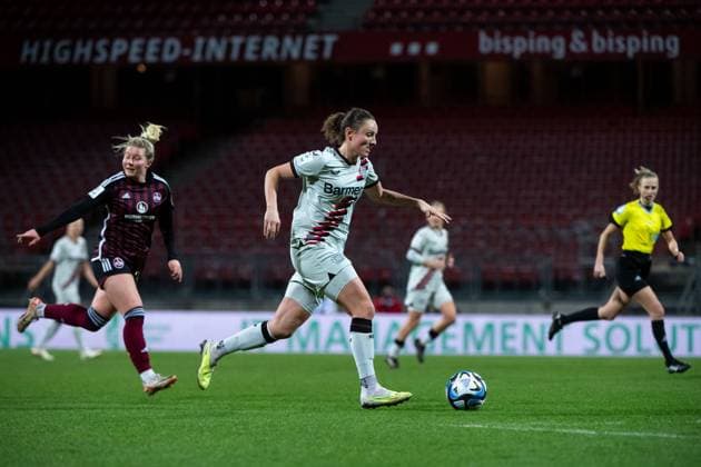 Verena Wieder Bayer 04 Leverkusen, 31 on the ball, GER, FC Nuernberg vs Bayer 04 Leverkusen, Football Google Pixel Womens Bundesliga, 13 Matchday, Season 2023 2024, 12 02 2024 DFB regulations prohibit any use of photographs as image sequences and or quasi video GER, FC Nuernberg vs Bayer 04 Leverkusen, Football Google Pixel Womens Bundesliga, 13 Matchday, Season 2023 2024, 12 02 2024 Nuernberg Copyright: xEibner-Pressefoto Memmlerx EP_MMR