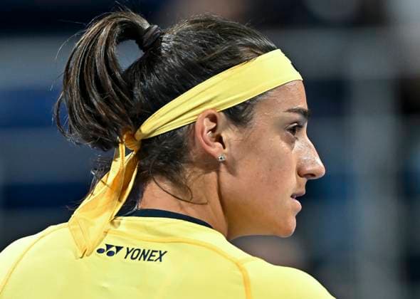 Qatar TotalEnergies Open - Day 2 Caroline Garcia of France is reacting during her first-round match against Naomi Osaka of Japan at the WTA, Tennis Damen 1000-Qatar TotalEnergies Open tennis tournament at the Khalifa International Tennis Complex in Doha, Qatar, on February 12, 2024. DOHA Qatar  Copyright: xNoushadxThekkayilx originalFilename:varittyakkal-qatartot240212_npQW0.jpg