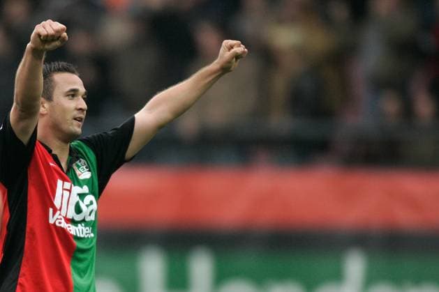 Onderwerp Subject: NEC Eredivisie Reklame: Seizoen Season: 2007 2008 FOTO PHOTO: NEC s Jhon VAN BEUKERING celebrates his goal Trefwoorden Keywords: 02 $66 ±1183904569278 NIJMEGEN NLD Content not available for redistribution in The Netherlands directly or indirectly through any third parties. Copyright: xBSRxAgencyx 07661028E1A6300 EDITORIAL USE ONLY