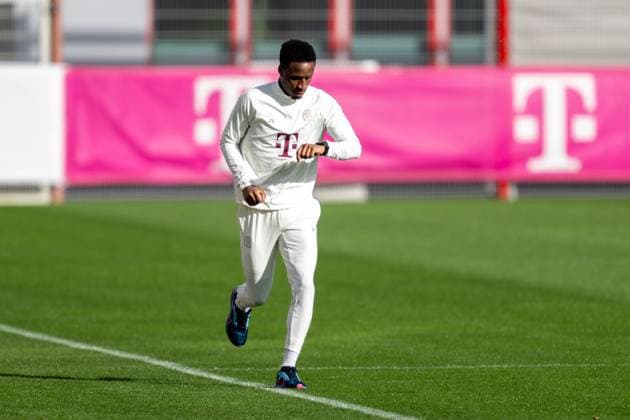 Bouna Sarr 20 FC Bayern Muenchen looks at the clock, heartbeat, final training before the Champions League match, round of 16 first leg against Lazio Rome, 2023 2024 season at Saebener Strasse 13 02 2024 DFB regulations prohibit any use of photographs as image sequences and or quasi video Muenchen Bayern Germany Copyright: xkolbert-press UlrichxGamelx