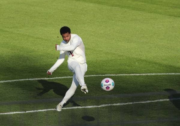 Munich, Germany 13 February 2024 Football, Men, Season 2023 2024, FC Bayern Munich, Säbener Strasse, Training ground, Final training, Champions League Serge Gnabry FC Bayern Munich during separate build-up training on the adjacent pitch, here shot on goal with ball