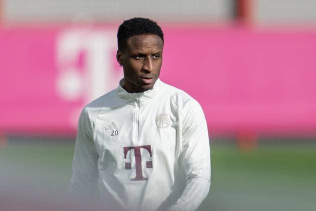 Bouna Sarr 20 FC Bayern Muenchen , final training before the Champions League match, round of 16 first leg against Lazio Rome, season 2023 2024 at Saebener Strasse 13 02 2024 DFB regulations prohibit any use of photographs as image sequences and or quasi video Muenchen Bayern Germany Copyright: xkolbert-press UlrichxGamelx