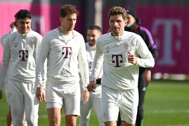 f r Thomas MUELLER MÜLLER,Bayern Muenchen , Leon GORETZKA Bayern Muenchen , hi li Aleksandar PAVLOVIC Bayern Muenchen Football Champions League round of 16 Lazio Rome FC Bayern Muenchen FINAL TRAINING on 13 02 2024,