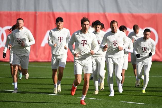 front Leon GORETZKA Bayern Muenchen , hi v li Eric DIER Bayern Muenchen Minjae KIM FC Bayern Muenchen , Aleksandar PAVLOVIC Bayern Muenchen , Harry KANE Bayern Muenchen , Raphael GUERREIRO Bayern Muenchen Football Champions League round of 16 Lazio Rome FC Bayern Muenchen FINAL TRAINING on 13 02 2024,