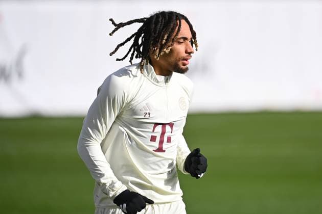Sacha BOEY Bayern Muenchen , action,single picture,cropped single motif,half figure,half figure Football Champions League Round of 16 Lazio Rome FC Bayern Muenchen FINAL TRAINING on 13 02 2024,