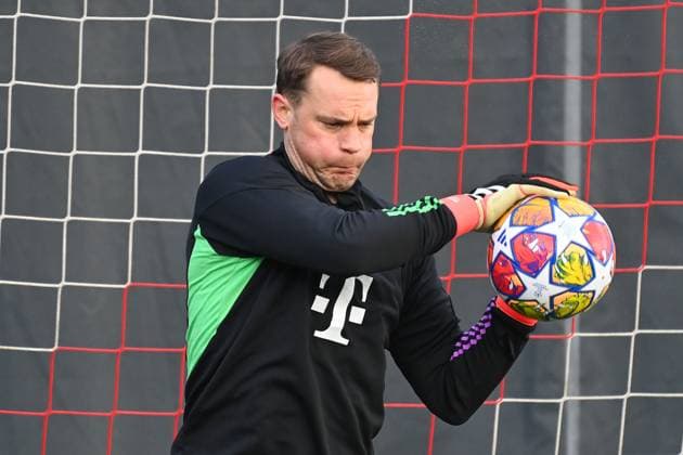 Manuel NEUER Goalkeeper Bayern Muenchen , action,single image,cropped single motif,half figure,half figure Football Champions League Round of 16 Lazio Rome FC Bayern Muenchen FINAL TRAINING on 13 02 2024,