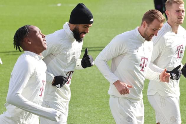 f l 39 Mathys Tel, 13 Eric Maxim Choupo Moting, 9 Harry Kane, 4 Matthijs de Ligt, run, group soccer Final training of FC Bayern Munich before the UEFA Champions League match against Societa Sportiva Lazio, S S Lazio Rome 13 02 2024 Training ground, Saebenerstr PHOTO Mladen Lackovic LakoPress