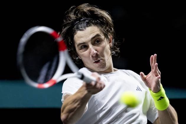 ROTTERDAM - Alexander Shevchenko (KAZ) in action against Zhizhen Zhang (CHN) during the second day of the ABN AMRO Open tennis tournament in Ahoy. ANP SANDER KONING ABN AMRO Open 2024 xVIxANPxSportx xxANPxIVx 491020973 originalFilename: 491020973.jpg