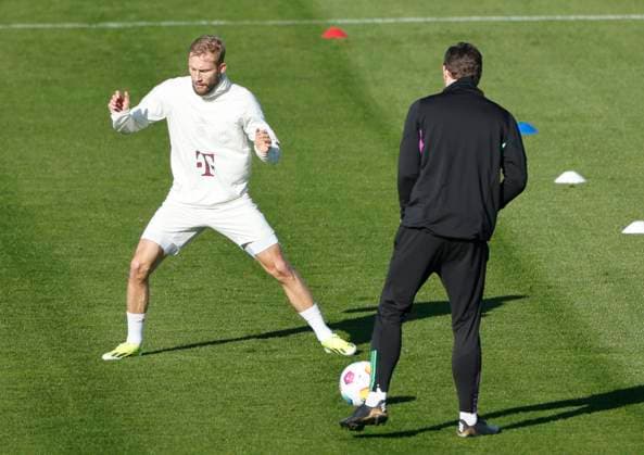 13 02 2024, FC Bayern Training, Saebenerstrasse Muenchen, Fußball Sport, im Bild Konrad Laimer FC Bayern Muenchen im Aufbautraining Nur für journalistische Zwecke Only for editorial use DFL regulations prohibit any use of photographs as image sequences and or quasi video