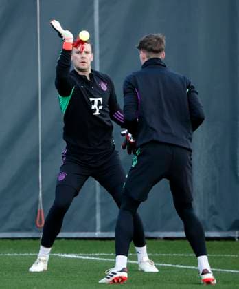 13 02 2024, FC Bayern Training, Saebenerstrasse Muenchen, Fußball Sport, im Bild Manuel Neuer FC Bayern Muenchen Nur für journalistische Zwecke Only for editorial use DFL regulations prohibit any use of photographs as image sequences and or quasi video