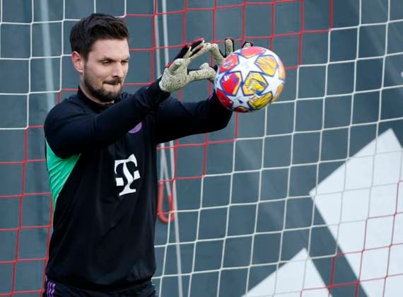 13 02 2024, FC Bayern Training, Saebenerstrasse Muenchen, Fußball Sport, im Bild Sven Ulreich FC Bayern Muenchen Nur für journalistische Zwecke Only for editorial use DFL regulations prohibit any use of photographs as image sequences and or quasi video
