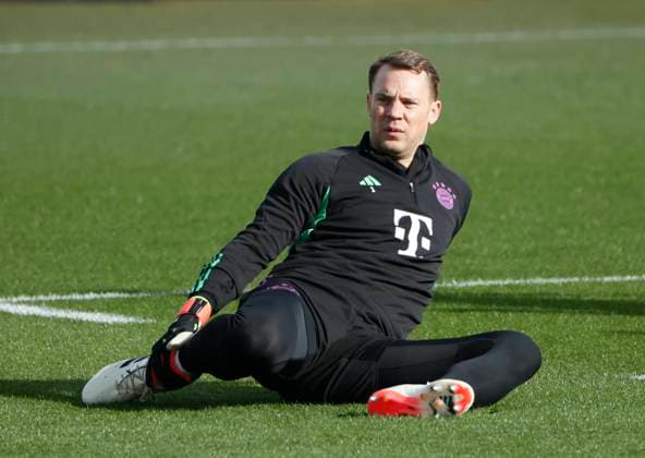 13 02 2024, FC Bayern Training, Saebenerstrasse Muenchen, Fußball Sport, im Bild Manuel Neuer FC Bayern Muenchen Nur für journalistische Zwecke Only for editorial use DFL regulations prohibit any use of photographs as image sequences and or quasi video