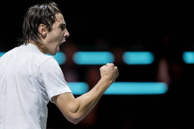 ROTTERDAM - Alexander Shevchenko (KAZ) in action against Zhizhen Zhang (CHN) during the second day of the ABN AMRO Open tennis tournament in Ahoy. ANP SANDER KONING xVIxANPxSportx xxANPxIVx 491020983 originalFilename: 491020983.jpg