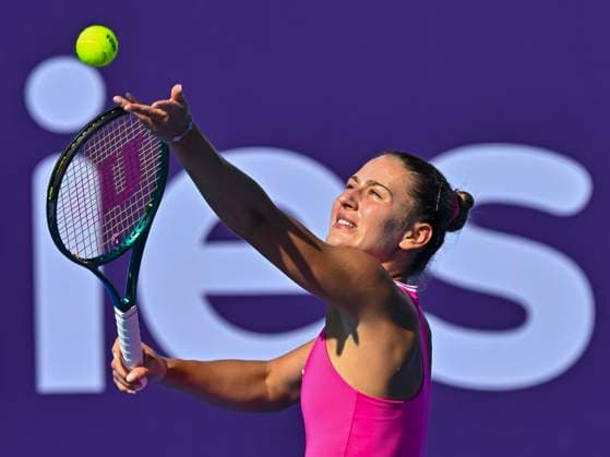 Qatar TotalEnergies Open - Day 3 Marta Kostyuk of Ukraine is in action during her second-round match against Anastasia Pavlyuchenkova at the WTA, Tennis Damen 1000-Qatar TotalEnergies Open tennis tournament at the Khalifa International Tennis Complex in Doha, Qatar, on February 13, 2024. DOHA Qatar  Copyright: xNoushadxThekkayilx originalFilename:varittyakkal-qatartot240213_npdU2.jpg