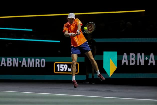 ABN AMRO Open 2024 - Day 2 Alex de Minaur of Australia during the match against Sebastian Korda of the USA, at day 2 of the ABN AMRO Open 2024 a professional tennis ATP, Tennis Herren 500 tournament game at Ahoy Arena on February 13, 2024 in Rotterdam, the Netherlands. Rotterdam Netherlands  Copyright: xNicolasxEconomoux originalFilename:economou-abnamroo240213_npMkV.jpg