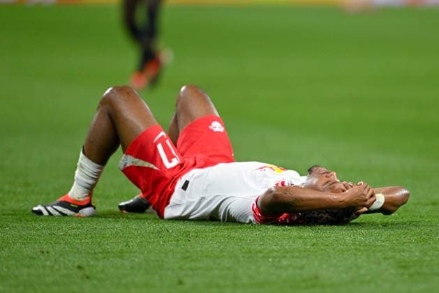 13 02 2024, Football, UCL, UEFA Champions League, Round of 16, Season 2023 2024, RB Leipzig Real Madrid, Lois Openda RB Leipzig is down xRHR PHOTO TKx Copyright: TeresaxKroeger RHR-FOTOx RHR-FOTO TK