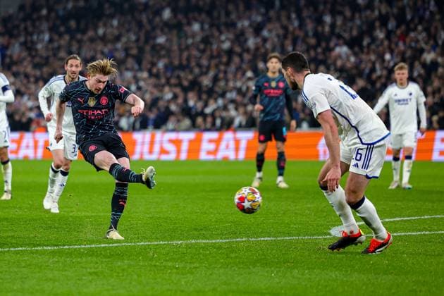FC Copenhagen v Manchester City Champions League 13 02 2024. Kevin De Bruyne (17) of Manchester City shoots towards the goal during the Champions League match between FC Copenhagen and Manchester City at Parken Stadium, Copenhagen, Denmark on 13 February 2024. Editorial use only , Copyright: xNigelxKeenex PSI-19018-0042