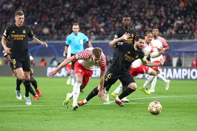 Champions League, Round of 16 RB Leipzig vs Real Madrid, 13 02 24 Dani Olmo 7, RB Leipzig vs Nacho 6, Real Madrid Football, UEFA Champions League, Season 2023 2024, Round of 16 RB Leipzig vs Real Madrid on 13 02 24 at the Red Bull Arena, Leipzig Copyright: xBEAUTIFULxSPORTS JanxKaeferx