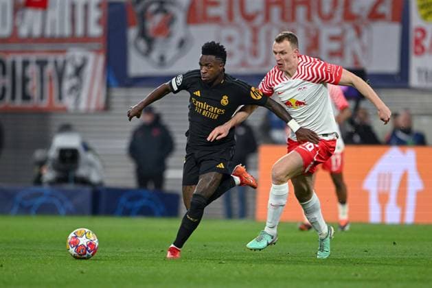 13 02 2024, Football, UCL, UEFA Champions League, Round of 16, Season 2023 2024, RB Leipzig Real Madrid, Junior Vinicius Real Madrid , Lukas Klostermann RB Leipzig xRHR PHOTO TKx Copyright: TeresaxKroeger RHR-FOTOx RHR-FOTO TK