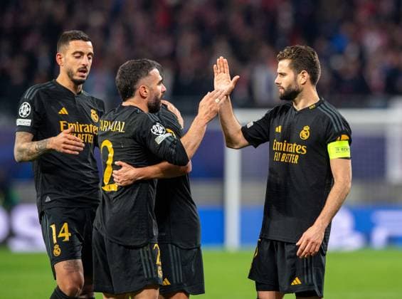 Football, Men, 2023 2024 season, UEFA Champions League round of 16, first leg , RB Leipzig Real Madrid, f l Joselu, Dani Carvajal, Nacho all Madrid , cheering after the final whistle, 13 02 2024, Copyright: xSebastianxRäppold MatthiasxKochx