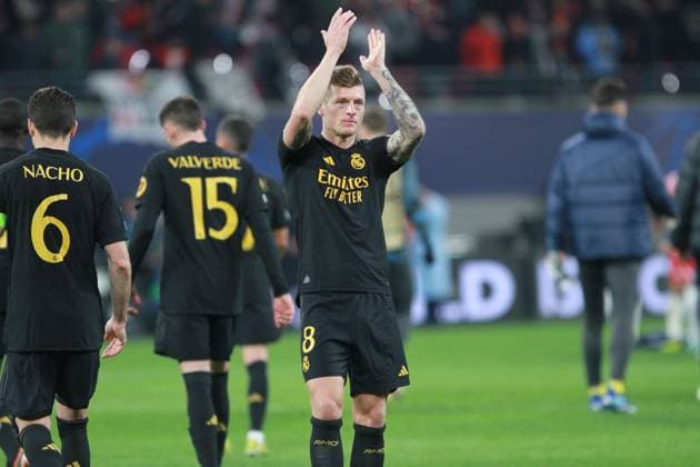 Leipzig, Saxony, Germany, 13 02 2024 Red Bull Arena Champions League RB Leipzig Real Madrid Toni Kroos thanks the fans after the match Copyright: xdtsxNachrichtenagenturx dts_30622