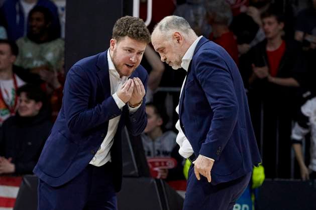 2024 02 13 20240213 22450716840, Deutsche Basketball Bundesliga DBBL Bundesliga 1, Saison 2023 2024, Hauptrunde, Gameday 21, Chemnitz NINIERS JUAN Ignacio FC Bayern München Coach FCBBJI , LASO Pablo FC Bayern Basketball FCBBHC sportworld München BMW Park Bayern Deutschland