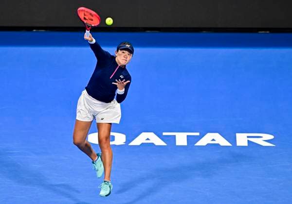Qatar TotalEnergies Open - Day 3 Lin Zhu of China is playing in her second-round match against Elena Rybakina of Kazakhstan at the WTA, Tennis Damen 1000-Qatar TotalEnergies Open tennis tournament at the Khalifa International Tennis Complex in Doha, Qatar, on February 14, 2024. DOHA Qatar  Copyright: xNoushadxThekkayilx originalFilename:varittyakkal-qatartot240214_npzeu.jpg