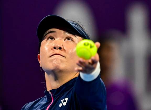 Qatar TotalEnergies Open - Day 3 Lin Zhu of China is playing in her second-round match against Elena Rybakina of Kazakhstan at the WTA, Tennis Damen 1000-Qatar TotalEnergies Open tennis tournament at the Khalifa International Tennis Complex in Doha, Qatar, on February 14, 2024. DOHA Qatar  Copyright: xNoushadxThekkayilx originalFilename:varittyakkal-qatartot240214_npy8n.jpg