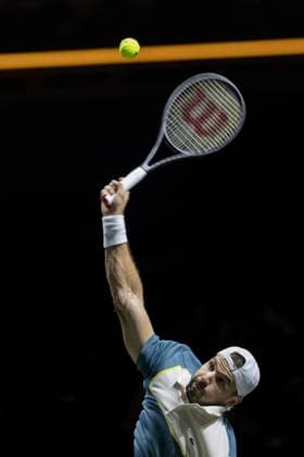 ROTTERDAM - Grigor Dimitrov (BUL) in action against Lorenzo Sonego (ITA) on the third day of the ABN AMRO Open tennis tournament in Ahoy. ANP SANDER KONING Third day 2024 xVIxANPxSportx xxANPxIVx 491099980 originalFilename: 491099980.jpg
