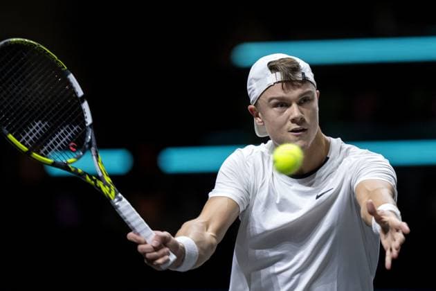 ROTTERDAM - Holger Rune (DEN) in action against Roman Safiullin (RUS) on the third day of the ABN AMRO Open tennis tournament in Ahoy. ANP SANDER KONING Third day 2024 xVIxANPxSportx xxANPxIVx 491103027 originalFilename: 491103027.jpg