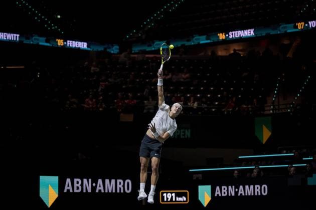 ROTTERDAM - Holger Rune (DEN) in action against Roman Safiullin (RUS) on the third day of the ABN AMRO Open tennis tournament in Ahoy. ANP SANDER KONING Third day 2024 xVIxANPxSportx xxANPxIVx 491109299 originalFilename: 491109299.jpg