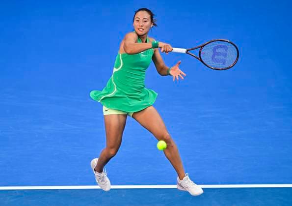 Qatar TotalEnergies Open - Day 4 Qinwen Zheng of China is in action during her third-round match against Leylah Fernandez of Canada at the WTA, Tennis Damen 1000-Qatar TotalEnergies Open tennis tournament at the Khalifa International Tennis Complex in Doha, Qatar, on February 14, 2024. DOHA Qatar  Copyright: xNoushadxThekkayilx originalFilename:varittyakkal-qatartot240214_npHDQ.jpg