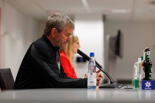 Friedhelm Funkel Coach 1 FC Kaiserslautern , Press conference, 1 FC Kaiserslautern , Football, 2 Bundesliga, Season 2023 2024, 14 02 2024 Friedhelm Funkel Coach 1 FC Kaiserslautern , Press conference, 1 FC Kaiserslautern , Football, 2 Bundesliga, Season 2023 2024, 14 02 2024 Kaiserslautern Copyright: xEibner-Pressefoto AlexanderxNeisx EP_ANS