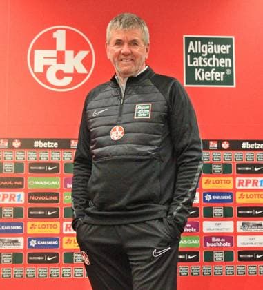 14 02 2024, xmohx, Soccer 2 Bundesliga, 1 FC Kaiserslautern Training emspor, v l Coach Friedhelm Funkel at the first official press conference DFL DFB REGULATIONS PROHIBIT ANY USE OF PHOTOGRAPHS as IMAGE SEQUENCES and or QUASI VIDEO Kaiserslautern