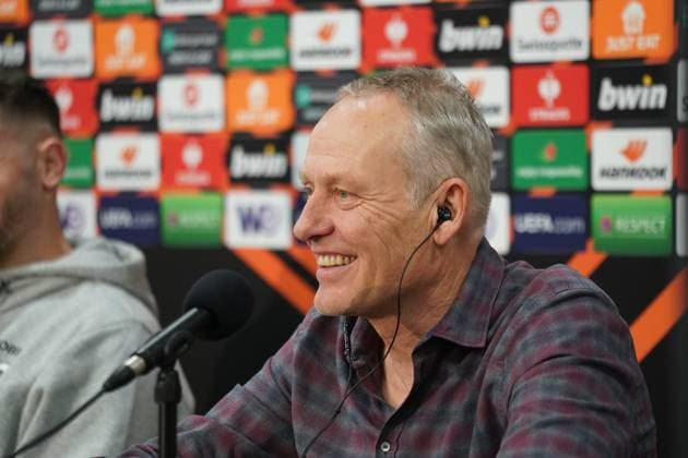 Press conference SC Freiburg in Lens, France PK with coach Christian Streich and Freiburgs Christian Günter before the match in the Europa League 2023 2024, knockout round play-offs against RC Lens at Bollaert Delelis Lens Guenter, Football, Men Copyright: xJoeranxSteinsiekx