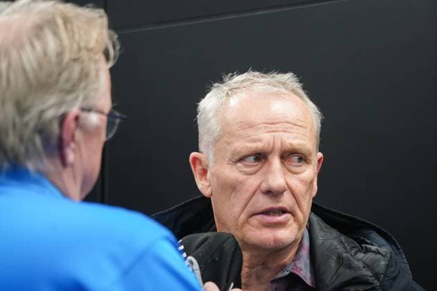 Press conference SC Freiburg in Lens, France PK with coach Christian Streich and Freiburgs Christian Günter before the match in the Europa League 2023 2024, knockout round play-offs against RC Lens at Bollaert Delelis Lens Guenter, Football, Men Copyright: xJoeranxSteinsiekx