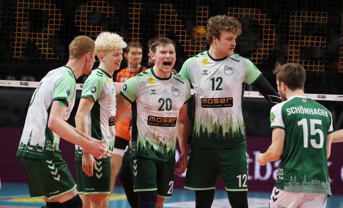 Yannick Harms, Fabian Hosch, Levi Olson, Ian Parish, Jonathan Schönhagen cheers joy emotion jubilation Sport Volleyball Bundesliga Men Season 2023 2024 14 02 2024 BR Volleys Berlin BRV vs FW 1844 Freiburg