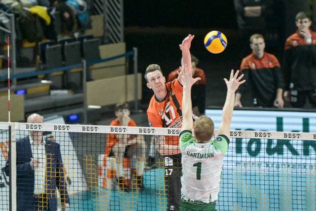 Berlin, Germany February 14, 2024 1 VBL 2023 2024 Berlin Recycling Volleys vs FT 1844 Freiburg Pictured from left in a duel Marek Sotola BR Volleys , Luc Hartmann FT Freiburg Copyright: xFotostandx xReuhlx