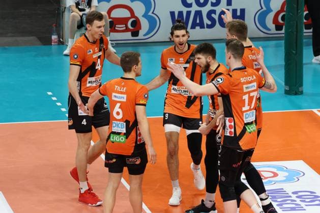DEU, DVV, 1 VBL, BR Volleys vs FT1844 Freiburg, 14 02 2024, Max Schmeling Halle, Berlin, DEU, DVV, 1 VBL, BR Volleys vs FT1844 Freiburg, in the picture BR Volleys player circle Photo Juergen Engler nordphoto GmbH nordphotoxGmbHx xEngler nph00076