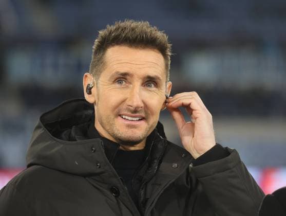 Ex Bayern player at the microphone on Italian television, Miroslav Klose, SS Lazio Rome vs Bayern Muenchen, Champions League, round of 16, first leg, season 2023 24, 14 02 2024, SS Lazio Rome vs Bayern Muenchen, Champions League, round of 16, first leg, season 2023 24, 14 02 2024, Rome Copyright: xEibner-Pressefoto JoergxNiebergax EP_EER