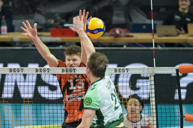 Berlin, Germany February 14, 2024 1 VBL 2023 2024 Berlin Recycling Volleys vs FT 1844 Freiburg Pictured from left in a duel Ruben Schott BR Volleys , Levi Olson FT Freiburg Copyright: xFotostandx xReuhlx