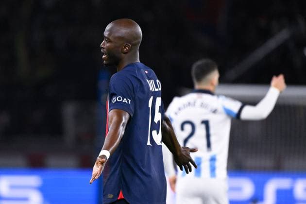 Danilo Luis Helio PEREIRA ( 15 - PSG ) looks dejected during the UEFA Champions League match between PSG and Real Sociedad at Parc Des Princes on February 14, 2024 in Paris, France. ( Photo by federico pestellini panoramic ) - FOOTBALL : Paris Saint Germain vs Real Sociedad - Ligue des Champions - 14 02 2024 FedericoPestellini Panoramic 