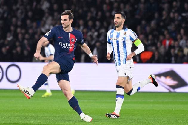 Fabian Ruiz ( 8 - PSG ) and Mikel Merino ( 8 - Real Sociedad ) during the UEFA Champions League match between PSG and Real Sociedad at Parc Des Princes on February 14, 2024 in Paris, France. ( Photo by federico pestellini panoramic ) - FOOTBALL : Paris Saint Germain vs Real Sociedad - Ligue des Champions - 14 02 2024 FedericoPestellini Panoramic 