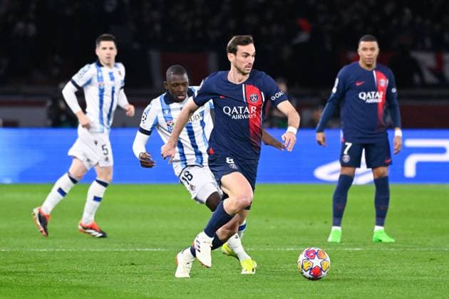 Fabian Ruiz ( 8 - PSG ) and Hamari Traore ( 18 - Real Sociedad ) during the UEFA Champions League match between PSG and Real Sociedad at Parc Des Princes on February 14, 2024 in Paris, France. ( Photo by federico pestellini panoramic ) - FOOTBALL : Paris Saint Germain vs Real Sociedad - Ligue des Champions - 14 02 2024 FedericoPestellini Panoramic 