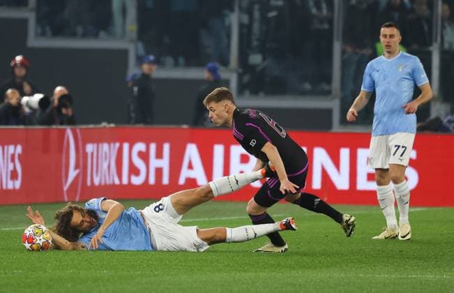 Matteo Guendouzi Lazio Rome 8 , Joshua Kimmich Bayern Muenchen 6 , SS Lazio Rome vs Bayern Muenchen, Champions League, round of 16, first leg, 2023 24 season, 14 02 2024, SS Lazio Rome vs Bayern Muenchen, Champions League, round of 16, first leg, 2023 24 season, 14 02 2024, Rome Copyright: xEibner-Pressefoto JoergxNiebergax EP_EER