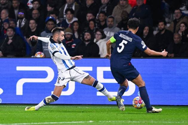 Brais MÃ ndez ( 23 - Real Sociedad ) and Marquinhos ( 5 - PSG ) during the UEFA Champions League match between PSG and Real Sociedad at Parc Des Princes on February 14, 2024 in Paris, France. ( Photo by federico pestellini panoramic ) - FOOTBALL : Paris Saint Germain vs Real Sociedad - Ligue des Champions - 14 02 2024 FedericoPestellini Panoramic 