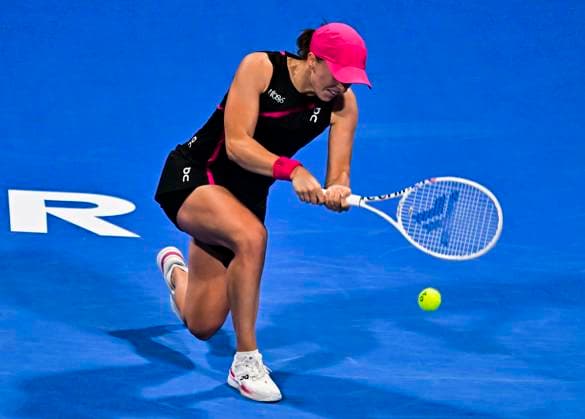 Qatar TotalEnergies Open - Day 4 Iga Swiatek of Poland is playing in her third-round match against Ekaterina Alexandria at the WTA, Tennis Damen 1000-Qatar TotalEnergies Open tennis tournament at the Khalifa International Tennis Complex in Doha, Qatar, on February 14, 2024. DOHA Qatar  Copyright: xNoushadxThekkayilx originalFilename:varittyakkal-qatartot240214_npKFw.jpg