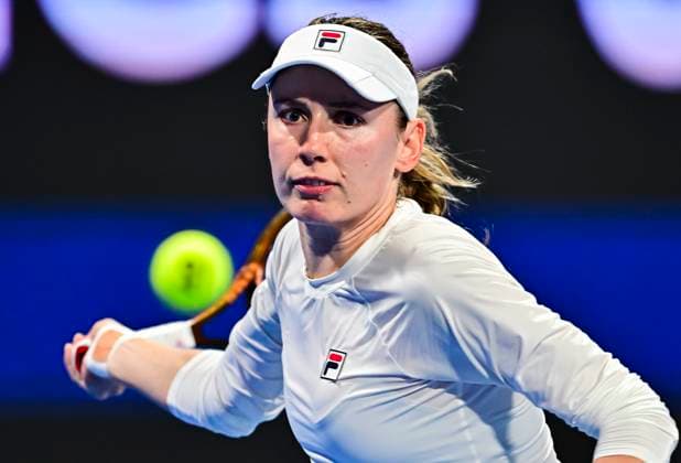 Qatar TotalEnergies Open - Day 4 Ekaterina Alexandria is in action during her third-round match against Iga Swiatek of Poland at the WTA, Tennis Damen 1000-Qatar TotalEnergies Open tennis tournament at the Khalifa International Tennis Complex in Doha, Qatar, on February 14, 2024. DOHA Qatar  Copyright: xNoushadxThekkayilx originalFilename:varittyakkal-qatartot240214_npykn.jpg