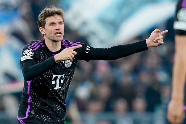Lazio v FC Bayern Munich - UEFA Champions League Thomas Muller of FC Bayern Munich gestures during the UEFA Champions League Round of 16 match between SS Lazio v FC Bayern Munich at Stadio Olimpico Roma on February 14, 2024 in Rome, Italy. Rome Stadio Olimpico Rome Italy Copyright: xGiuseppexMaffiax UCL_Lazio-BayernMunich_GM_140224_LIA8240